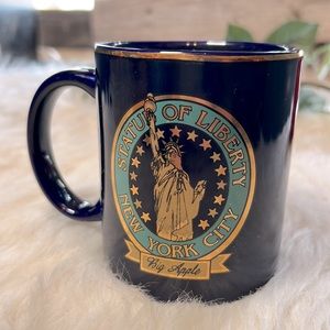 City Merchandise Statute of Liberty NYC Big Apple Mug
